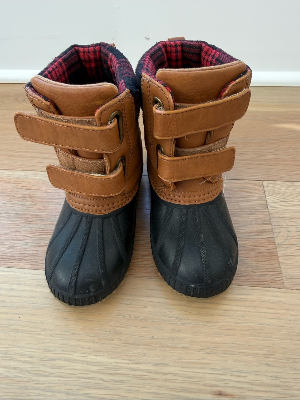 Gap kids snow boots - sz 9/10